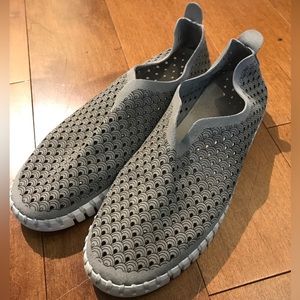 Isle Jacobson size 40 womens 9.5 shoes gray